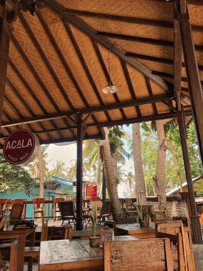 Acala Hostel & Reef Bar Toyapakeh Eksteriør billede
